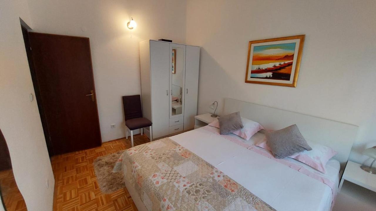 Apartment Frane Podstrana With Private Pool Bagian luar foto